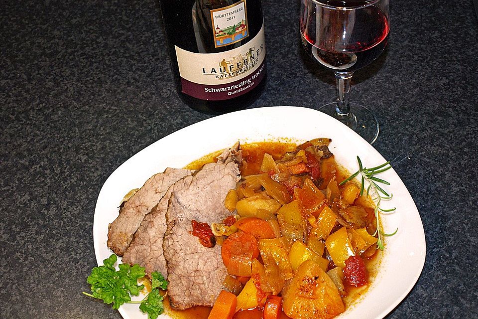 Rinderbraten in Rotwein