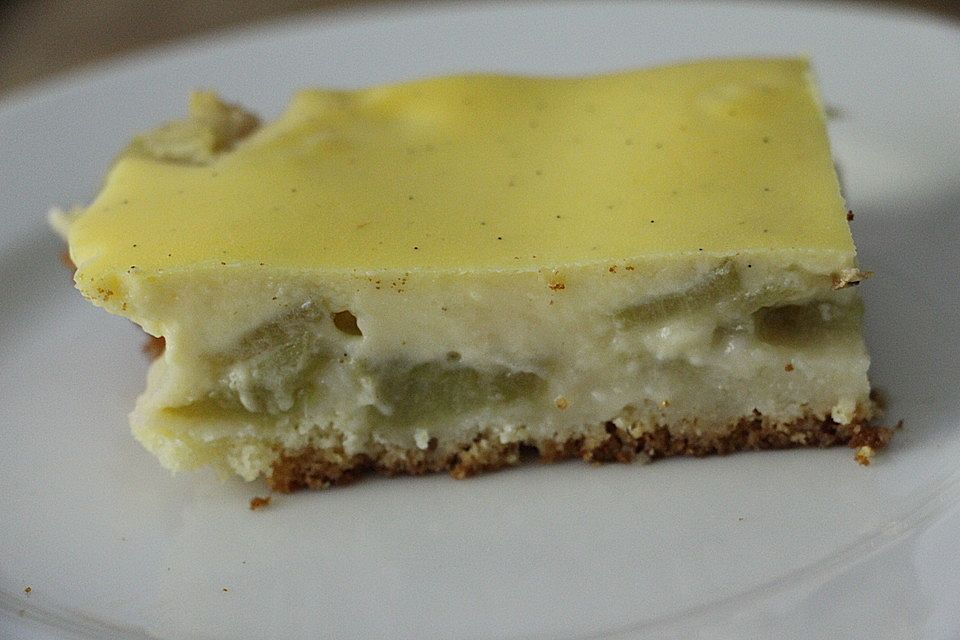 Rhabarberkuchen vom Blech mit Quarkguss Rhabarberkuchen vom Blech mit Quarkguss