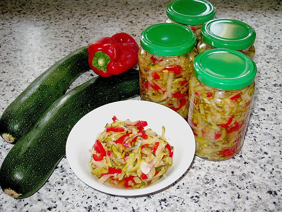 Eingemachter Zucchinissalat mit Paprika von Rocky73 | Chefkoch