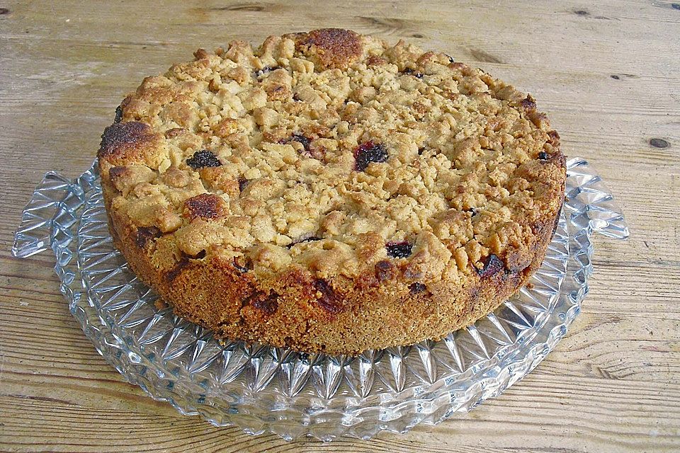 Brombeer-Apfel-Kuchen mit Zimtstreusel