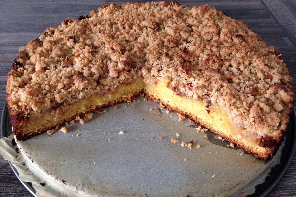 Brombeer-Apfel-Kuchen mit Zimtstreusel