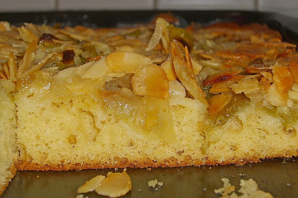 Schneller Blechkuchen mit Obst