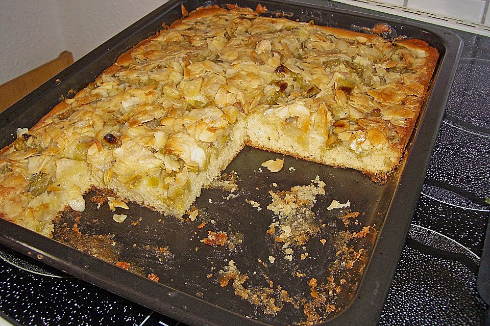 Schneller Blechkuchen mit Obst