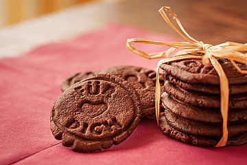 Schoko-Cookies mit Erdnussbutter-Füllung