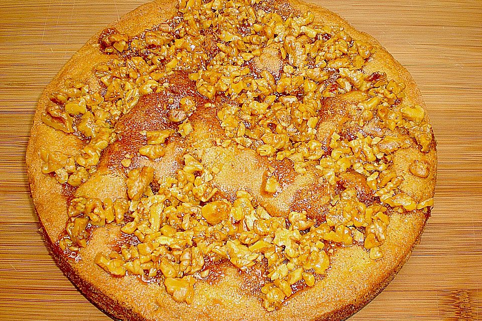 Apfelkuchen mit Walnusskrokant