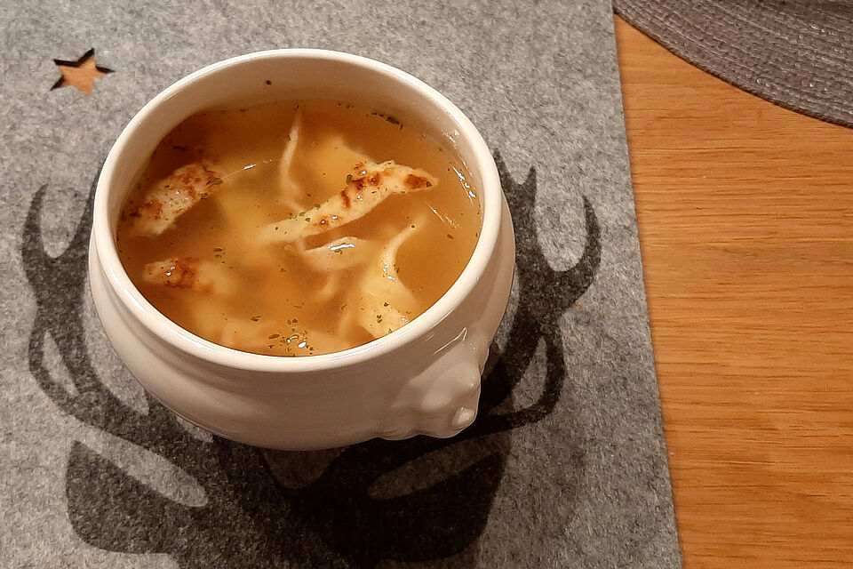 Flädlesuppe Flädlesuppe