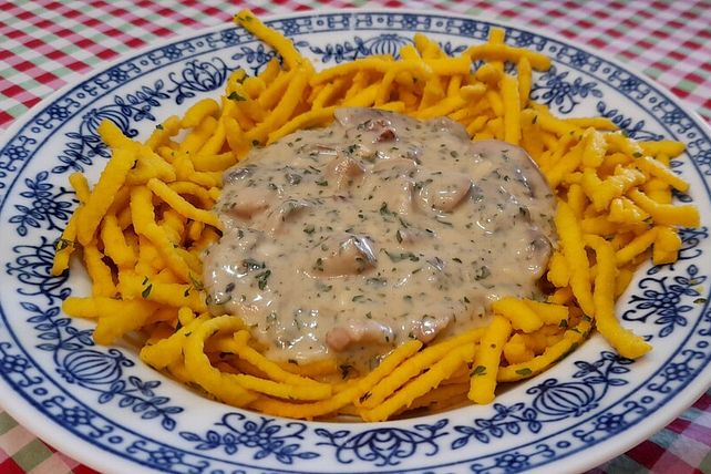 Käsesahnesoße mit Schinken und Champignons von Brinascha| Chefkoch