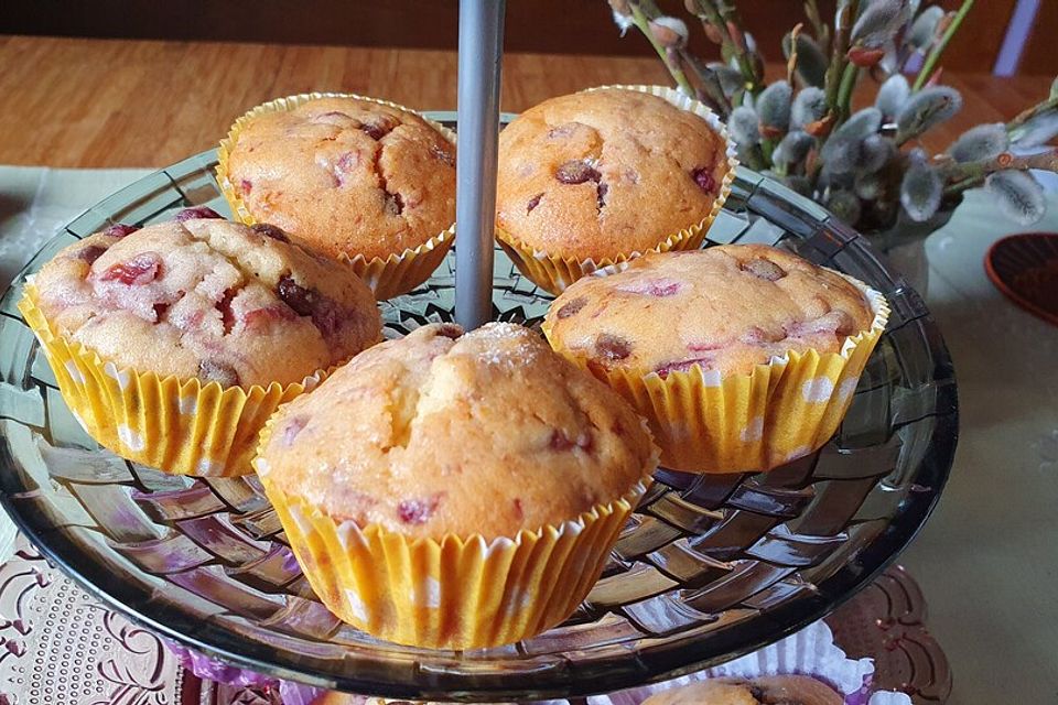 Kirsch - Muffins mit Schoko - Stückchen