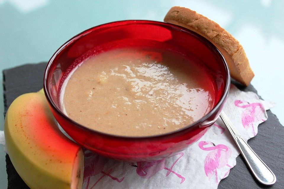 Zwieback - Bananen Brei mit Fencheltee