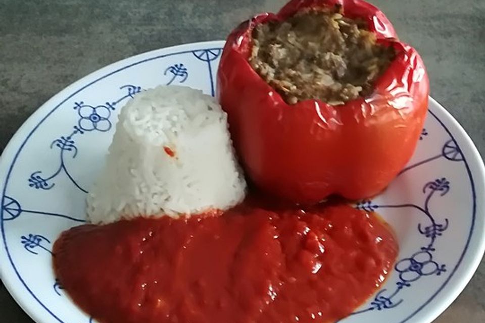 Omas gefüllte Paprika