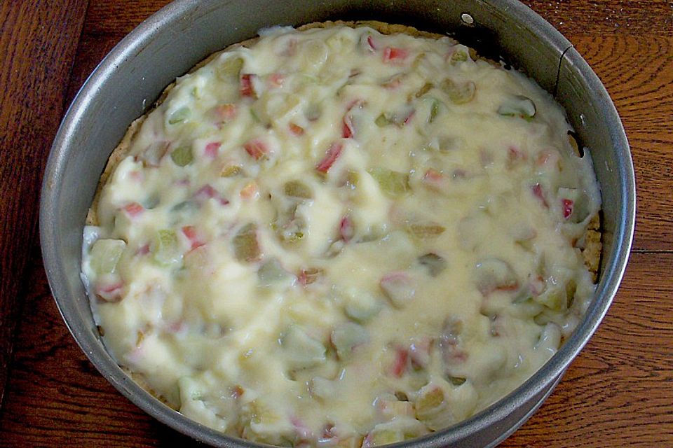 Rhabarber - Pudding - Kuchen