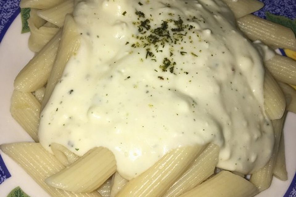 Nudeln mit Feta - Sahnesauce