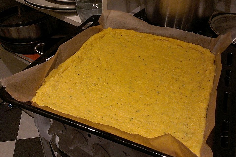 Polenta - Gemüseschnitten im Pizzaformat