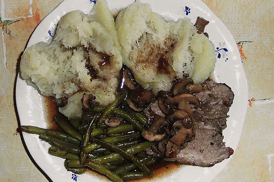 Lammbraten mit Honig - Wacholder - Sauce