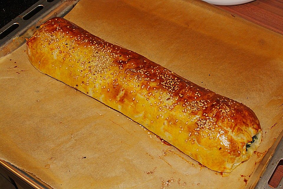 Spinatstrudel mit Schafkäse