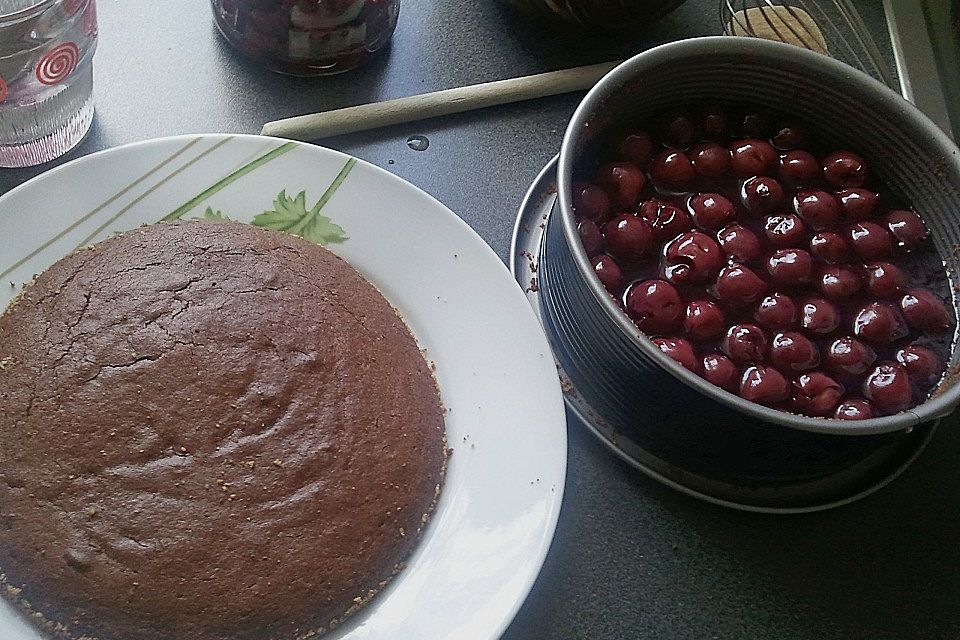 Kleiner Schoko - Kirsch - Kuchen