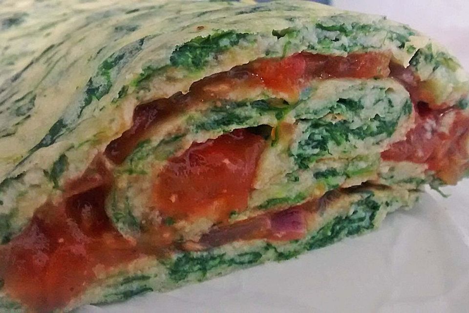 Vegetarische Roulade mit Tomatenfüllung