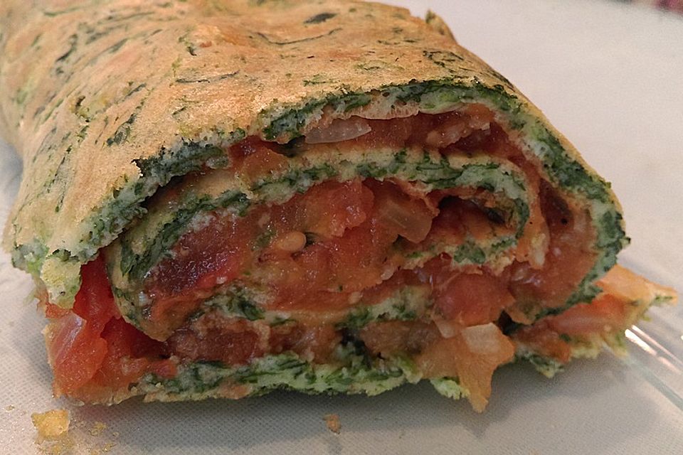 Vegetarische Roulade mit Tomatenfüllung