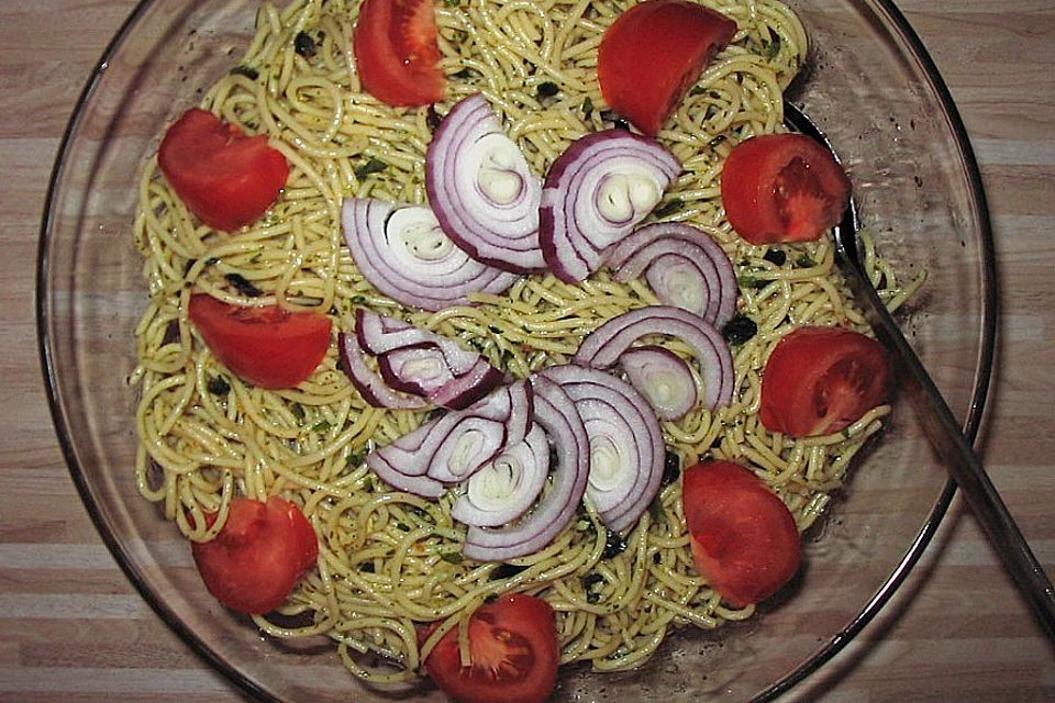 Spaghettisalat mit Knoblauch