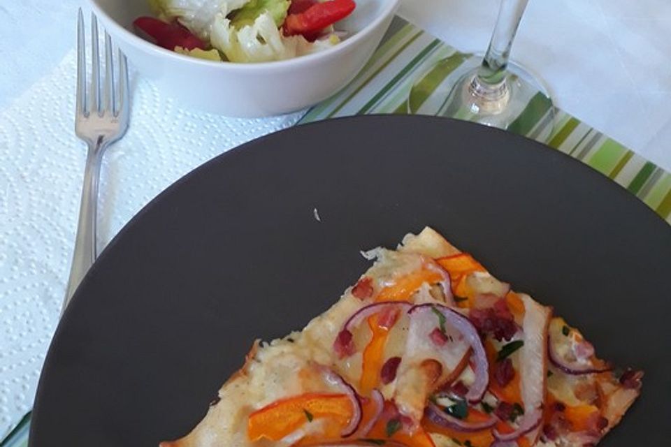 Kürbis - Speck - Flammkuchen Kürbis - Speck - Flammkuchen