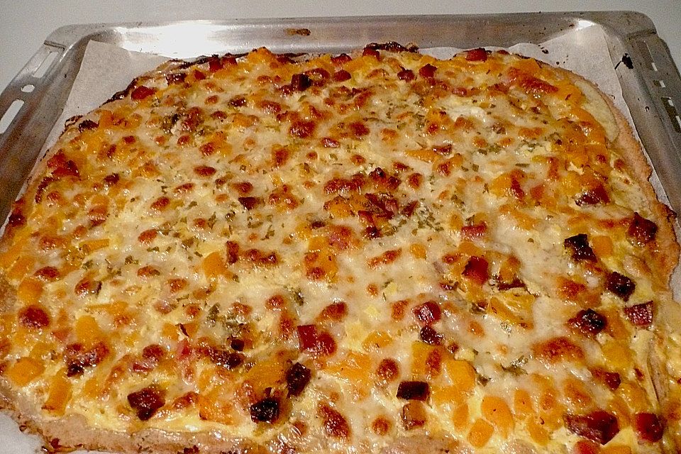 Kürbis - Speck - Flammkuchen Kürbis - Speck - Flammkuchen