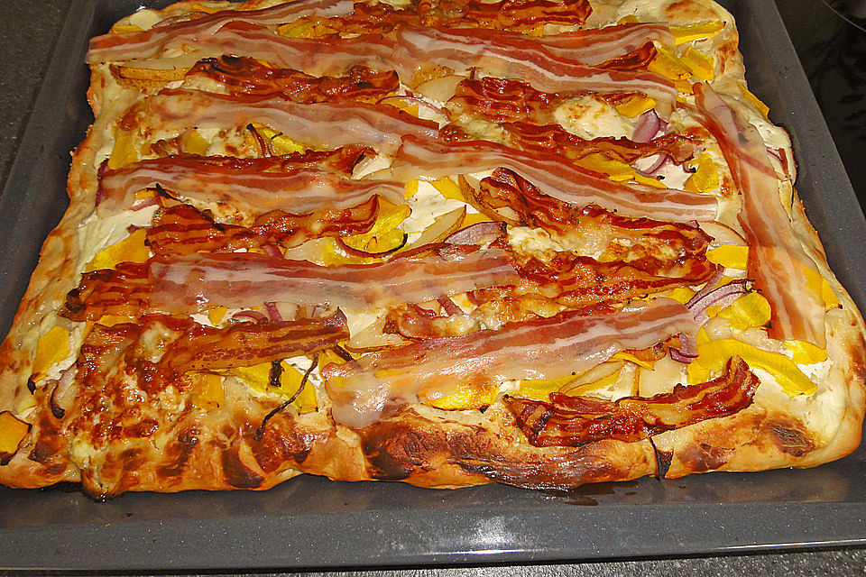 Kürbis - Speck - Flammkuchen Kürbis - Speck - Flammkuchen