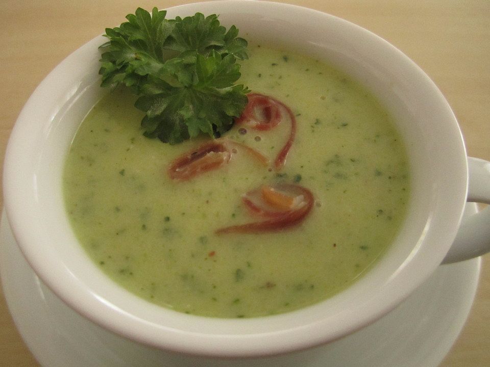 Schnelle Zucchini - Cremesuppe von Rosalie49 | Chefkoch