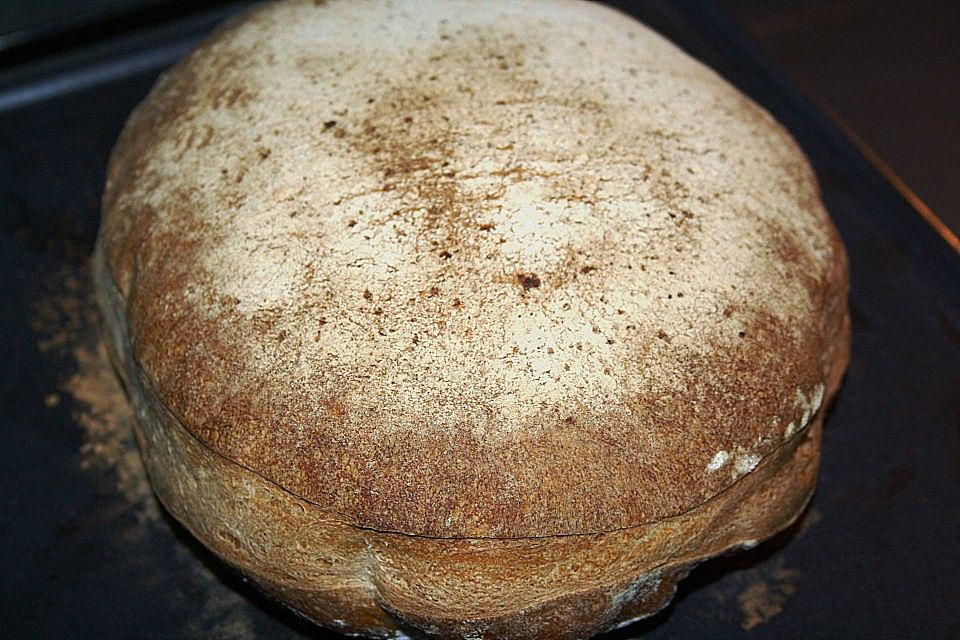 Rundes Krustenweißbrot