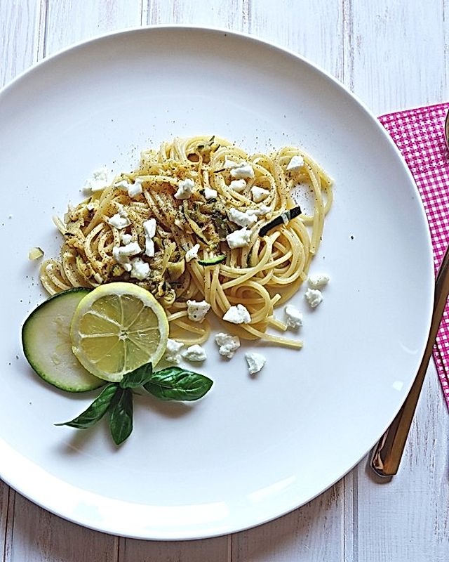 Zucchini-Zitronen-Spaghetti