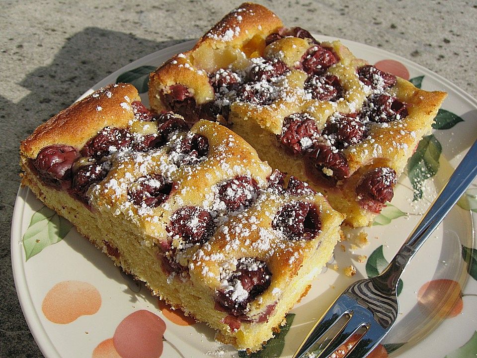 Joghurt - Kirsch - Napfkuchen von haianne| Chefkoch