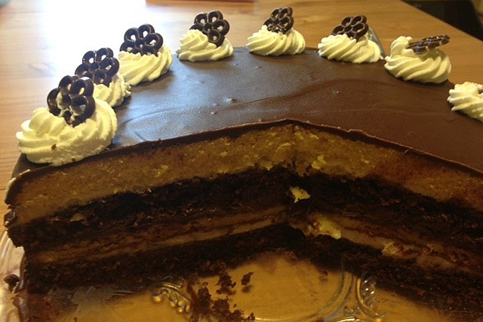 Happy Schoko - Vanille - Torte Happy Schoko - Vanille - Torte