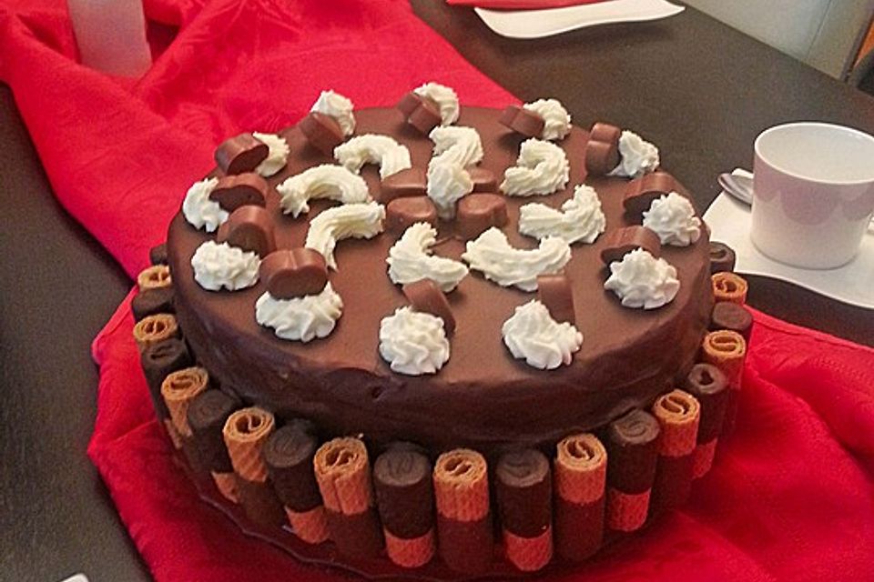 Happy Schoko - Vanille - Torte Happy Schoko - Vanille - Torte