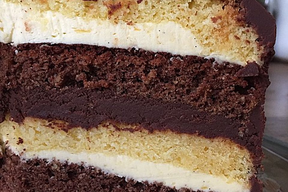 Happy Schoko - Vanille - Torte Happy Schoko - Vanille - Torte