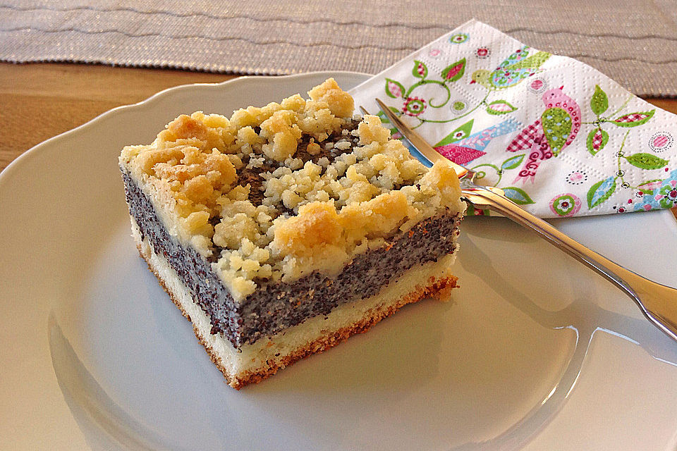 Leckerer Mohnkuchen mit Grieß Leckerer Mohnkuchen mit Grieß