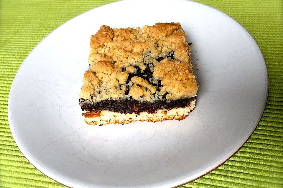 Leckerer Mohnkuchen mit Grieß Leckerer Mohnkuchen mit Grieß