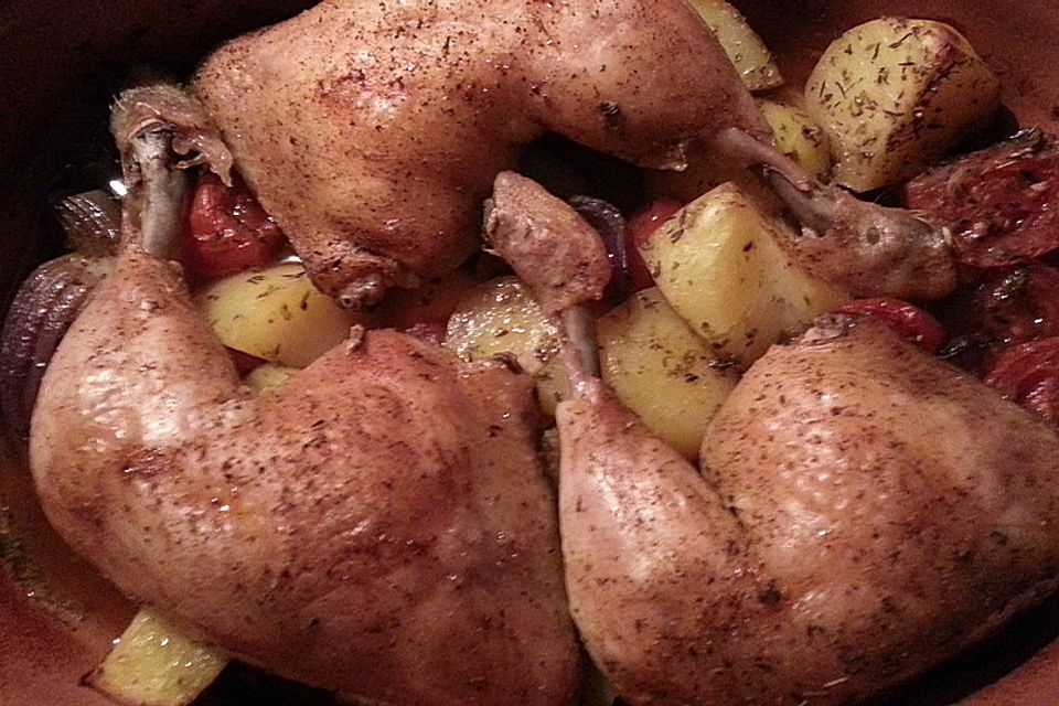 Hähnchen-Tomaten-Zwiebel-Kartoffel-Topf