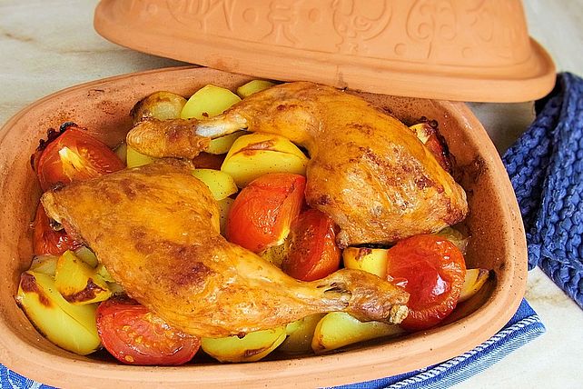 Hähnchen-Tomaten-Zwiebel-Kartoffel-Topf von Ginger88| Chefkoch