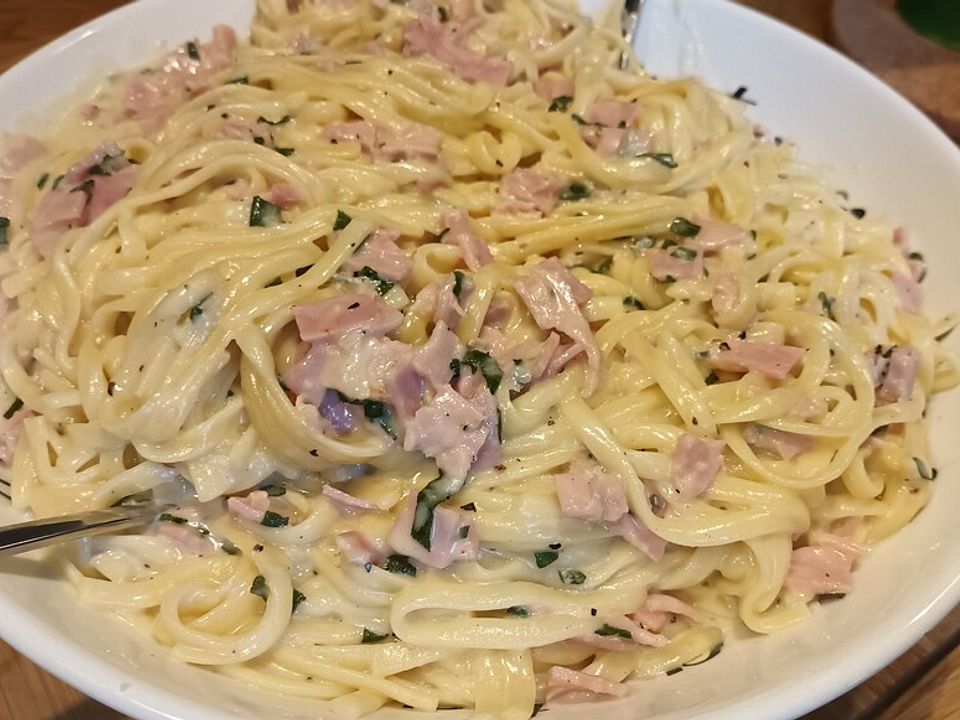 Spaghetti mit Gorgonzola - Knoblauch - Soße von Maja72| Chefkoch