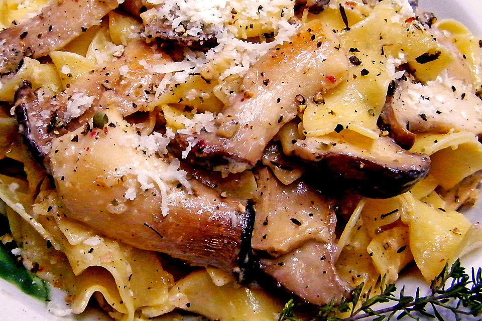 Parpadelle mit Kräuterseitlingen und Thymian