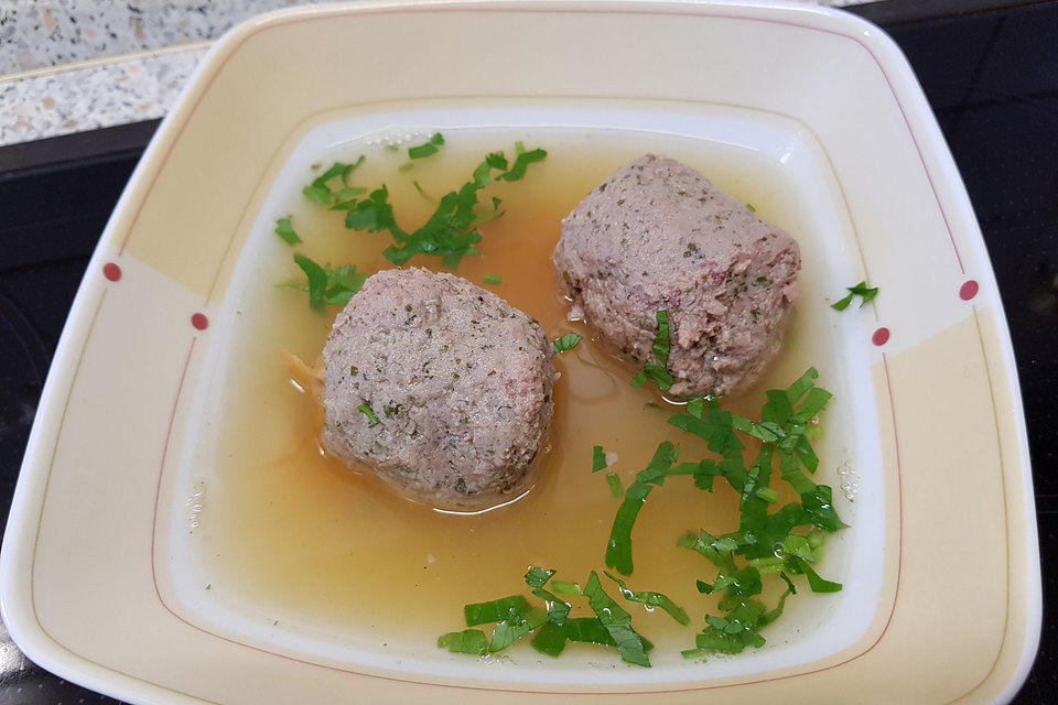 Leberknödelsuppe