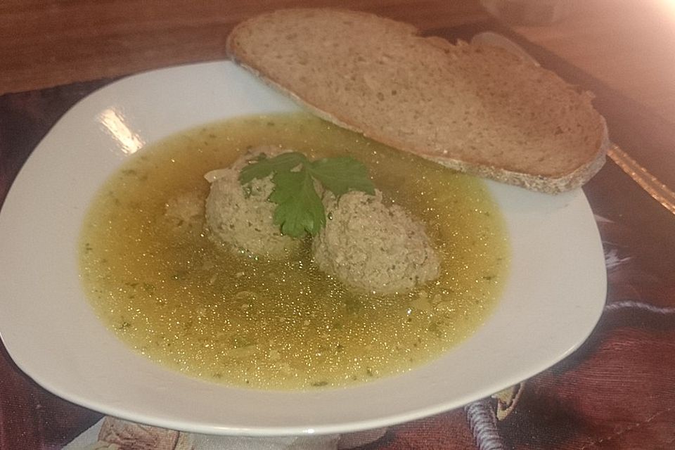 Leberknödelsuppe