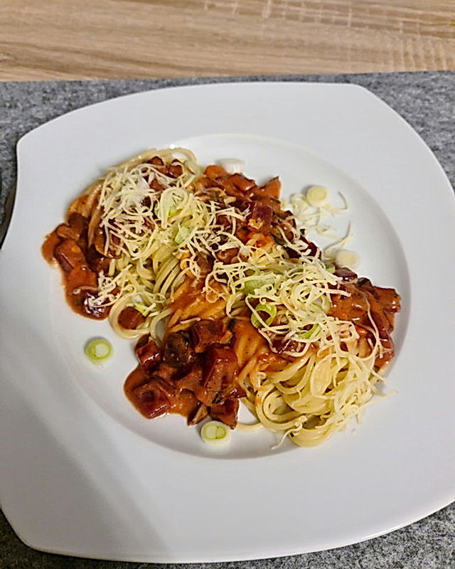 Spaghetti mit Randen-Gorgonzola-Sauce