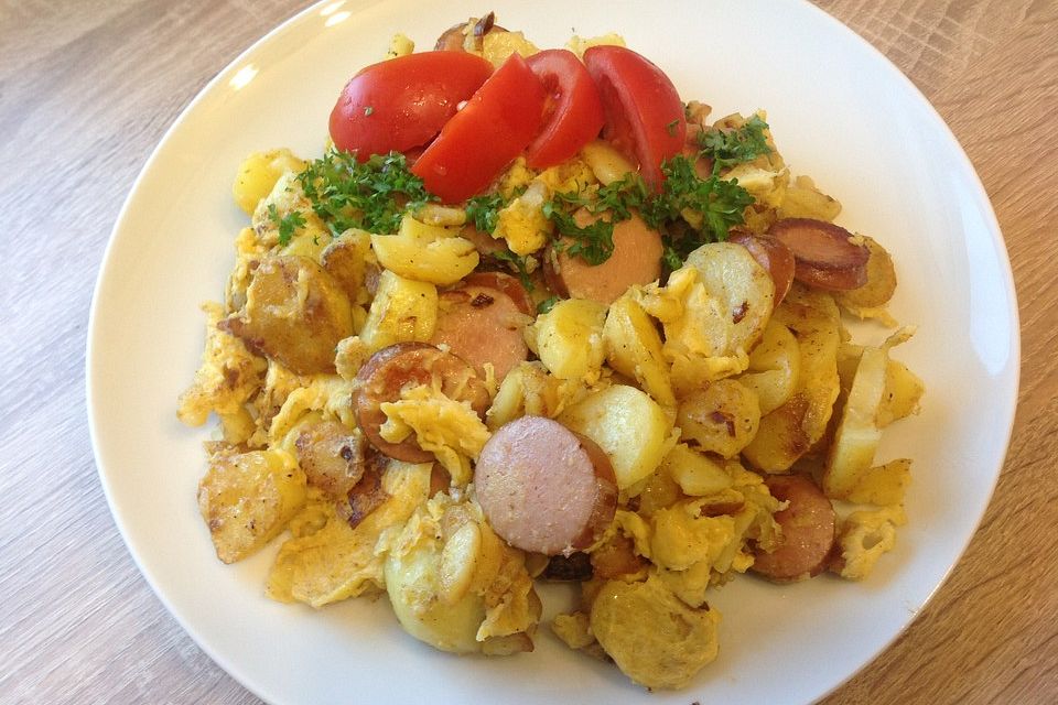 Bratkartoffeln mit Ei Bratkartoffeln mit Ei