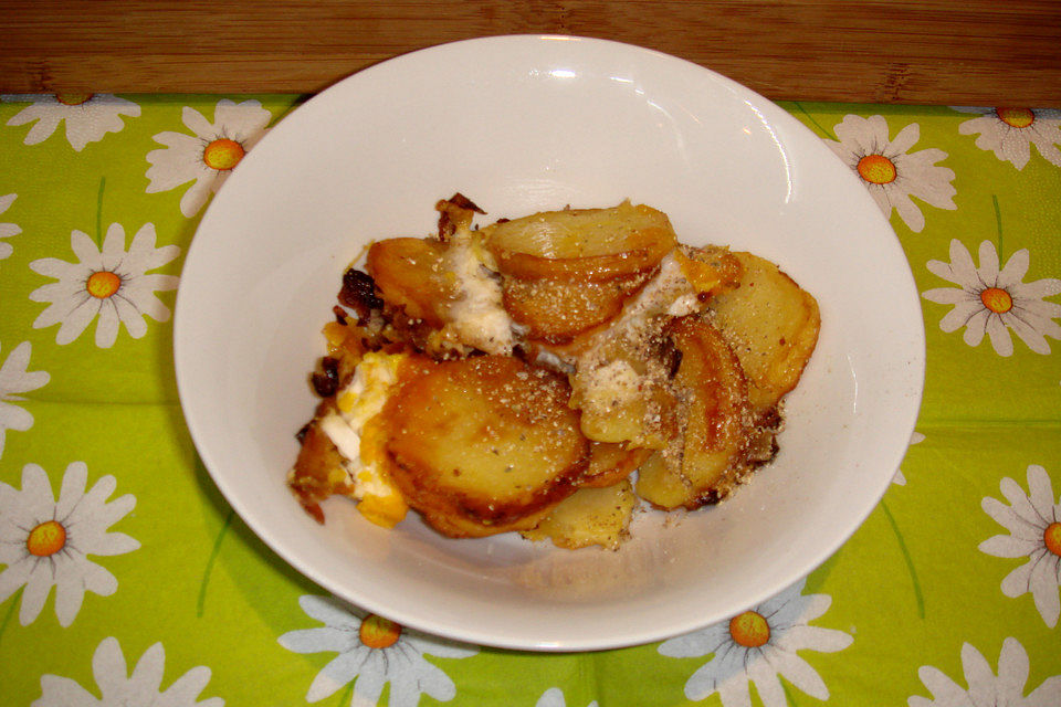 Bratkartoffeln mit Ei Bratkartoffeln mit Ei