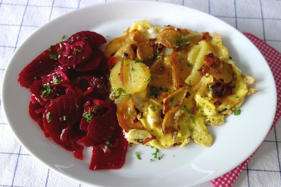 Bratkartoffeln mit Ei Bratkartoffeln mit Ei