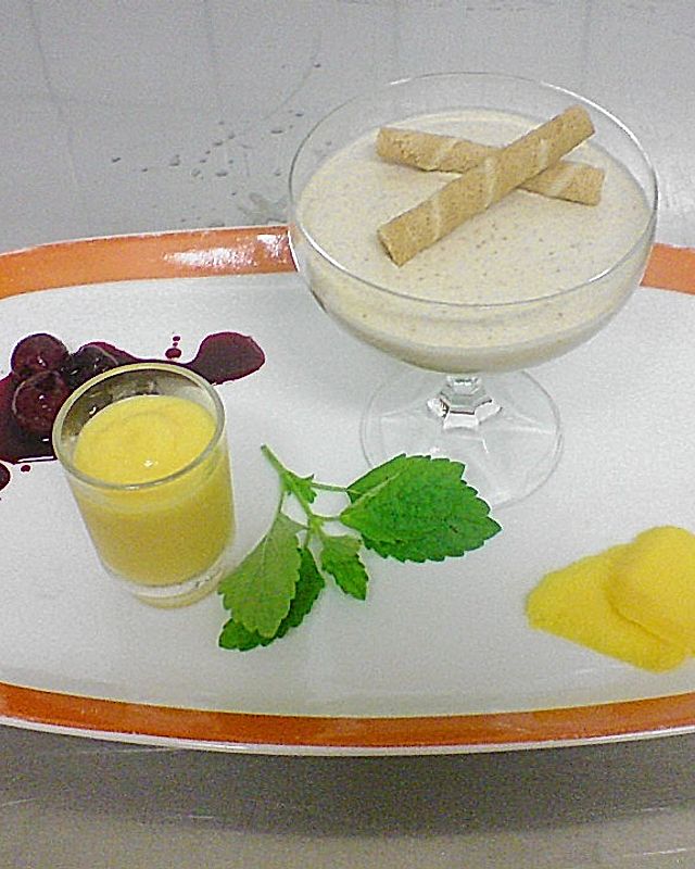 Joghurt - Kirsch - Parfait mit Mangomus