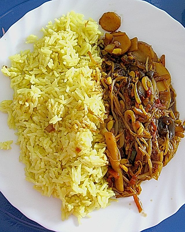 Curry - Reis mit scharfer China - Sauce