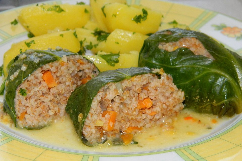 Wirsingrouladen mit Bulgur