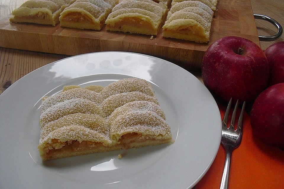 Gedeckter Apfelkuchen