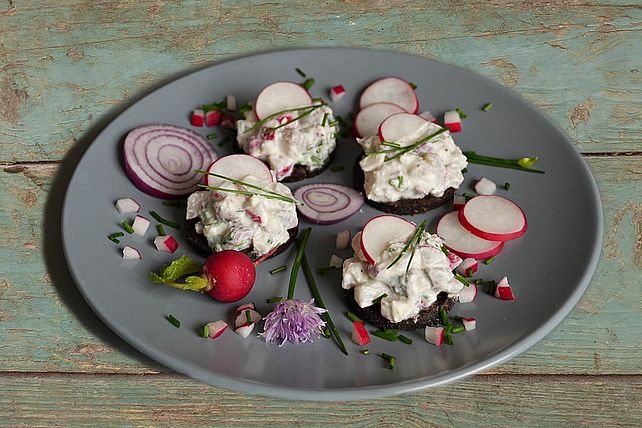 Matjes-Tatar mit Radieschen| Chefkoch Matjes-Tatar mit Radieschen| Chefkoch